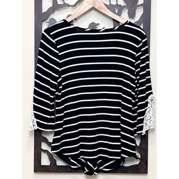 Stem & Vine V Neck Blouse with Lace Sleeves Top Petite Medium - Picture 2 of 6